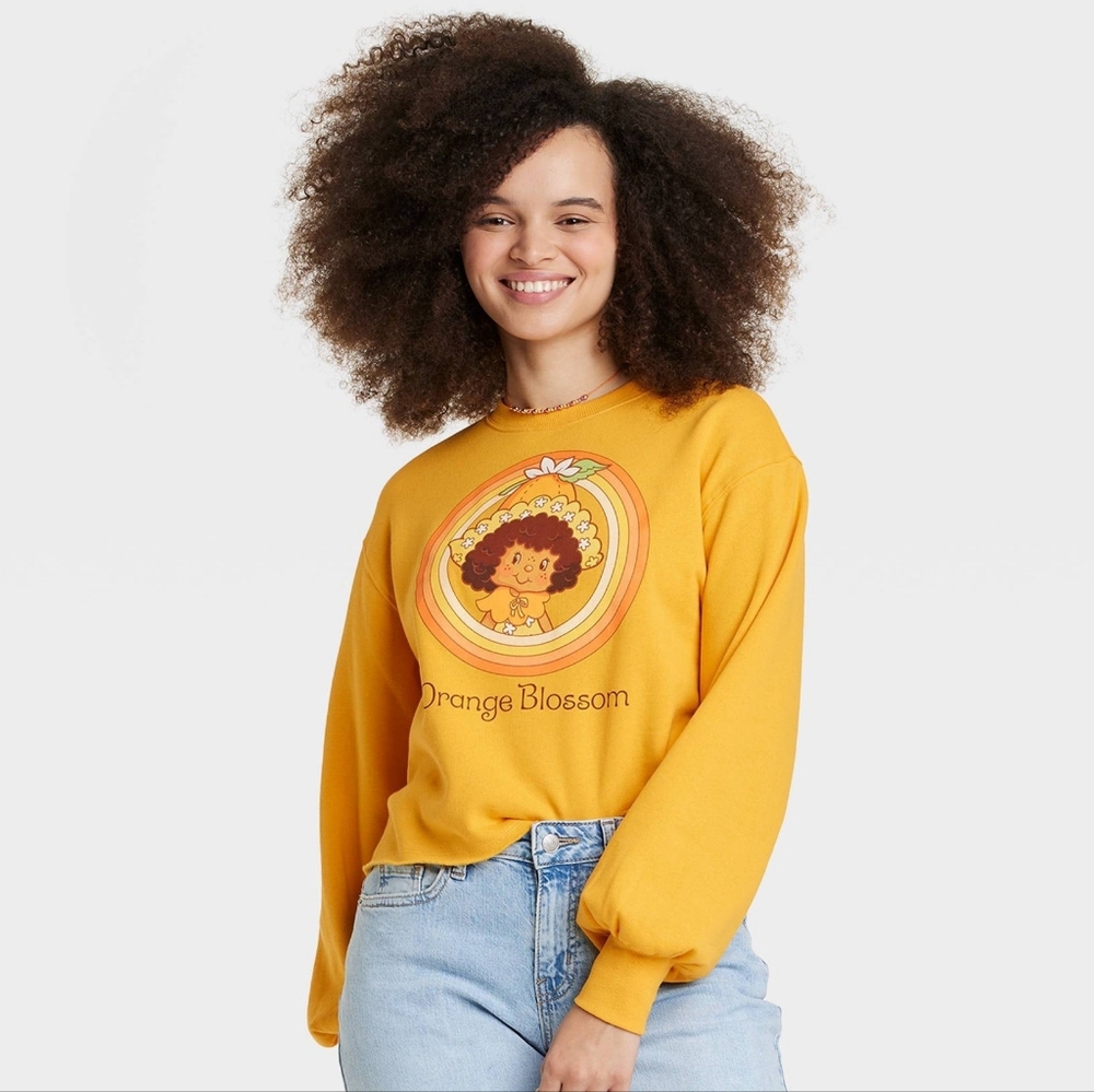 Women's Strawberry Shortcake Orange Blossom Graphic Sweatshirt Medium NEW